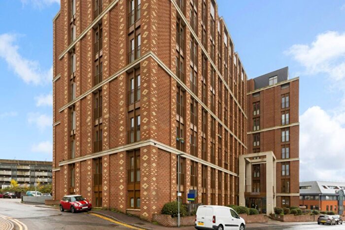 2 Bedroom Apartment To Rent In Grosvenor Road St. Albans, AL1