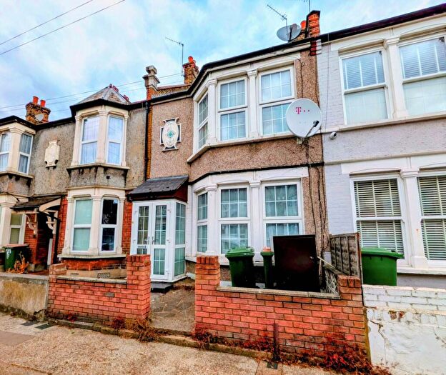 3 Bedroom Terraced House For Sale In Henniker Gardens, East Ham, E6