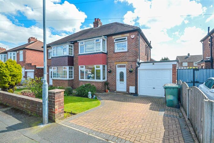 3 Bedroom Semi Detached House For Sale In Grasmere Road, Dewsbury, WF12