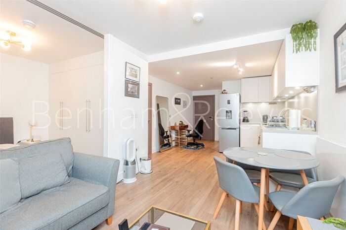 Studio To Rent In Tierney Lane, London, W6