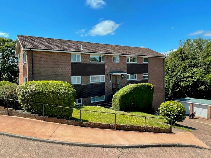 2 Bedroom Flat For Sale In The Marles, Exmouth, EX8