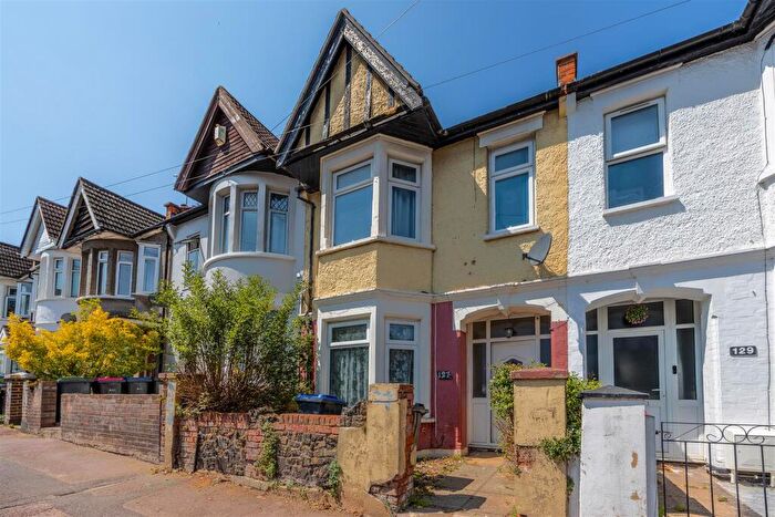 3 Bedroom Terraced House For Sale In Ramuz Drive, Westcliff-On-Sea, SS0