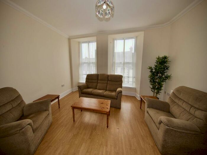 2 Bedroom Flat To Rent In High Street, Arbroath, Angus, DD11