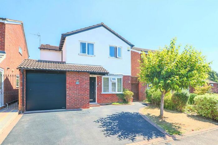 4 Bedroom Detached House To Rent In Norton Drive, Warwick, Warwickshire, CV34