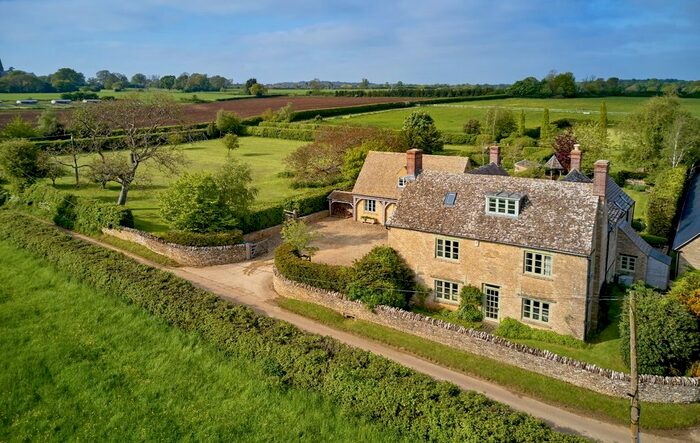 6 Bedroom Detached House For Sale In Witney Lane, Leafield, Witney, OX29