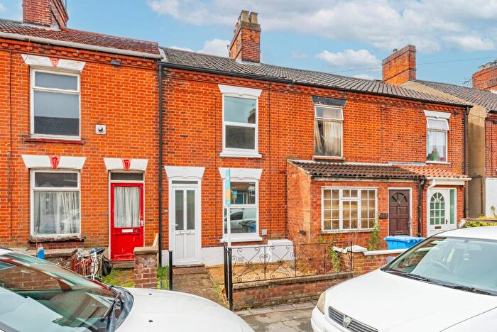 3 Bedroom Terraced House For Sale In Knowsley Road, Norwich, NR3