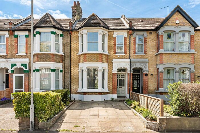 3 Bedroom Property For Sale In Vicarage Road, London, E10