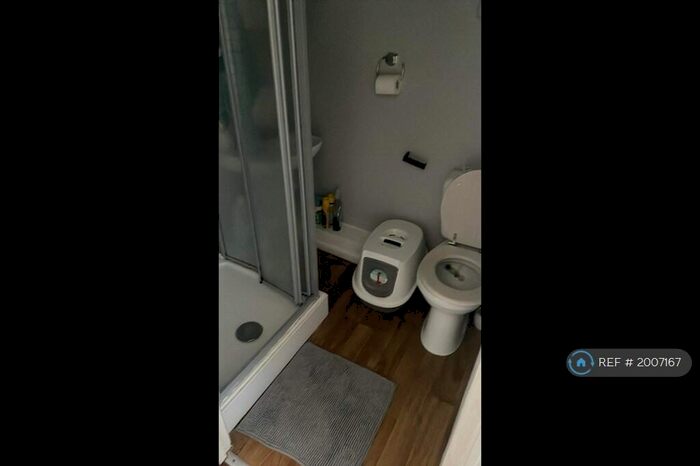 1 Bedroom Flat To Rent In Salisbury Road, Exmouth, EX8