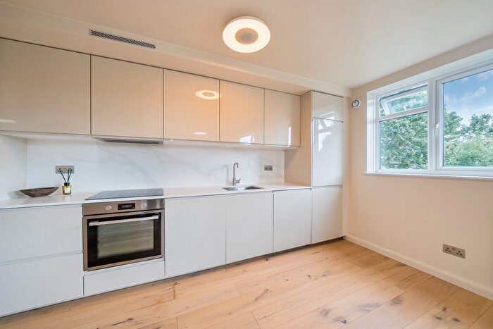2 Bedroom Flat To Rent In Cavendish Road, London, W4