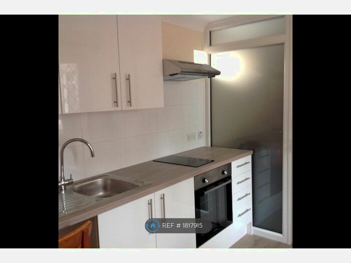 Studio To Rent In Whitegate Gardens, Harrow, HA3