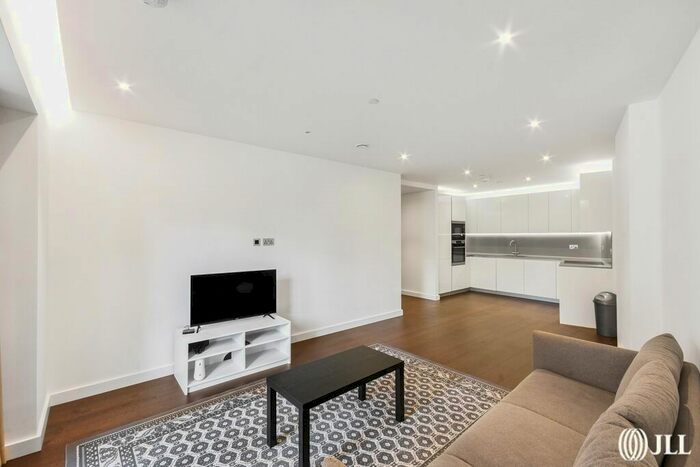 2 Bedroom Flat To Rent In Lexington Gardens, London, SW11