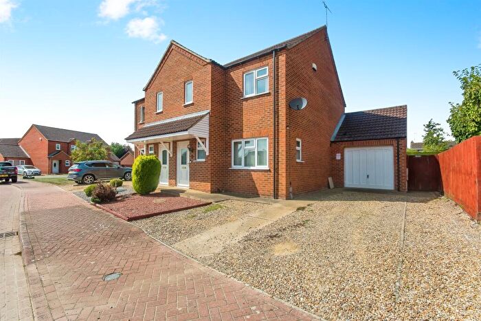 3 Bedroom Semi-Detached House For Sale In Jubilee Close, Sutton St. James, Spalding, PE12