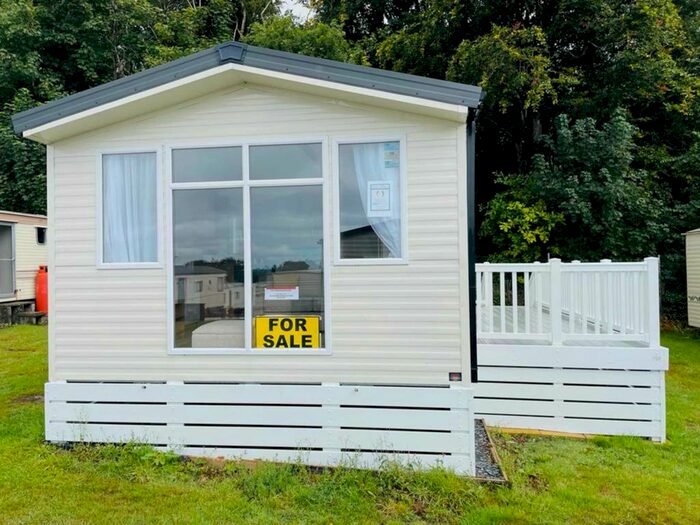 2 Bedroom Mobile/park Home For Sale In Llanrug, Llanrug, Caernarfon, LL55