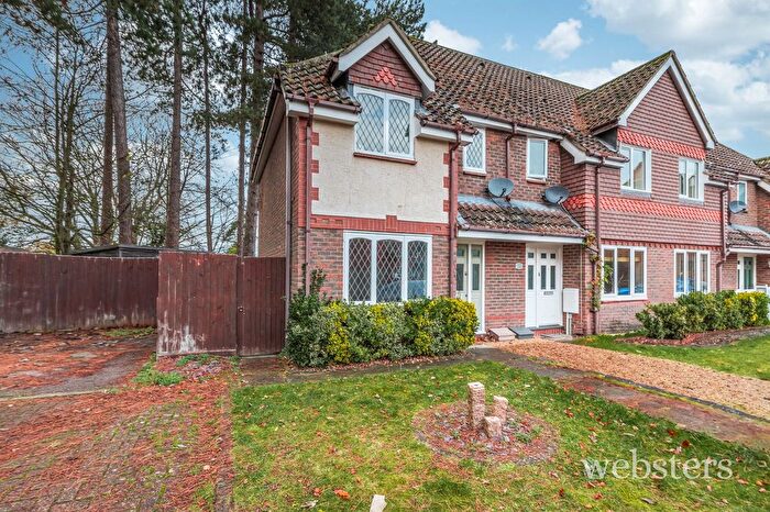 2 Bedroom Semi-Detached House For Sale In The Moors, Drayton, NR8