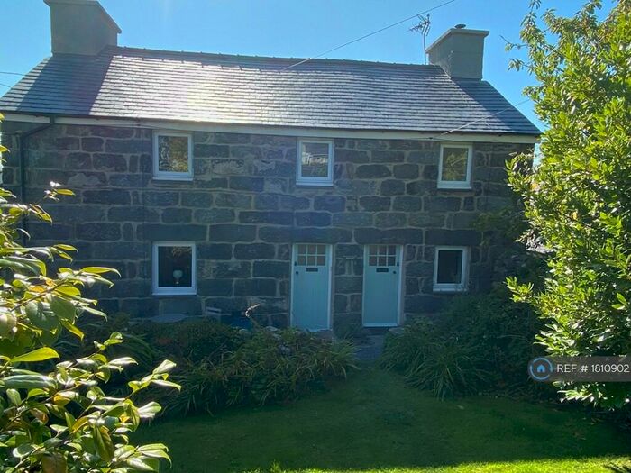 2 Bedroom Semi-Detached House To Rent In Pant Teg, Dyffryn Ardudwy, LL44