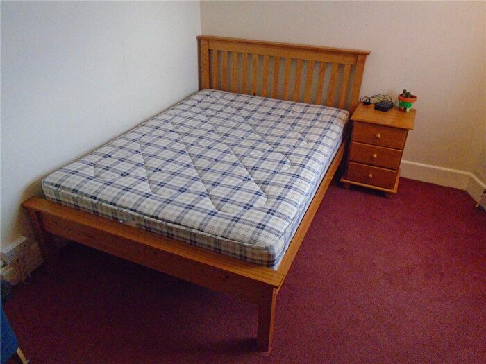 5 Bedroom Semi-Detached House To Rent In Arnold Road, Southampton, Hampshire, SO17