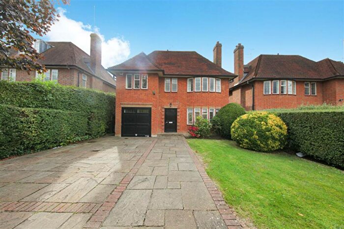 6 Bedroom Detached House To Rent In Kingsley Way, N2