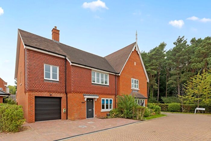 5 Bedroom Semi-Detached House To Rent In The Square, High Street, Leigh, Tonbridge, TN11