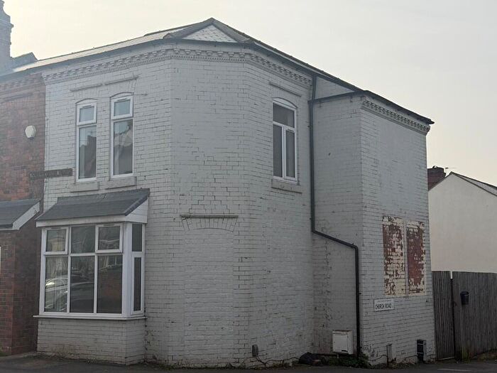 3 Bedroom Semi Detached House To Rent In Bearwood Road, Birmingham, B66