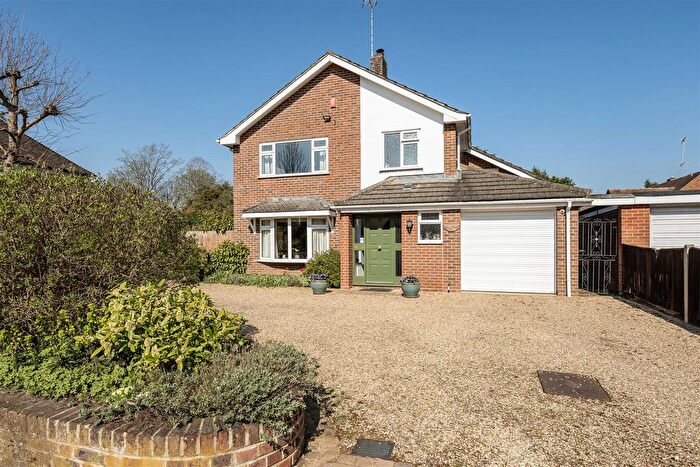 4 Bedroom Detached House For Sale In Park Avenue North, Harpenden, AL5