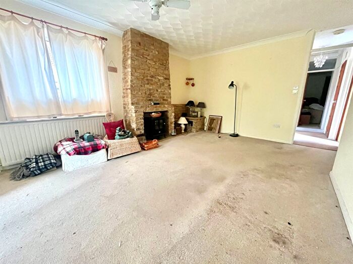 2 Bedroom Detached Bungalow For Sale In Balingdon Lane, Linton, Cambridge, CB21