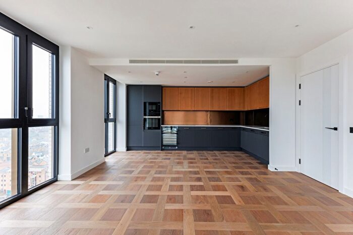 2 Bedroom Flat To Rent In Boxwood Gardens, Wapping, E1W