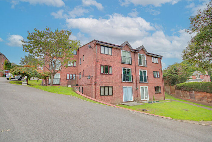 2 Bedroom Flat For Sale In Bitterne Park! No Forward Chain! A Must See!, SO18