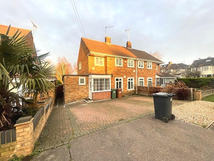 3 Bedroom Semi-Detached House To Rent In Gregory Avenue, Potters Bar, Hertfordshire, EN6