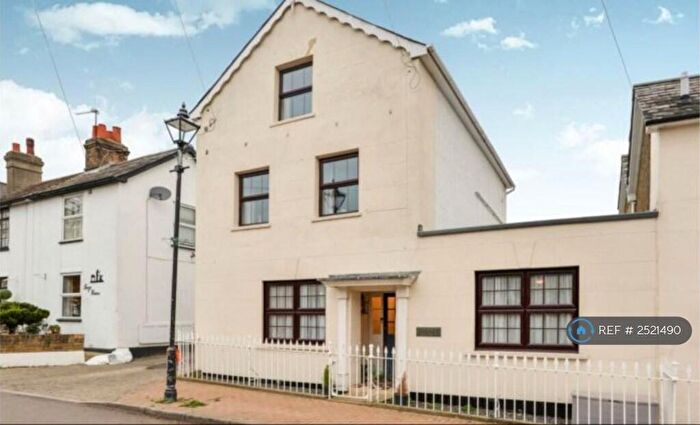 2 Bedroom Maisonette To Rent In Swanley Village Road, Swanley, BR8