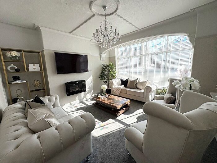 3 Bedroom Semi-Detached House For Sale In Welbeck Road, Bolton, Greater Manchester, BL1