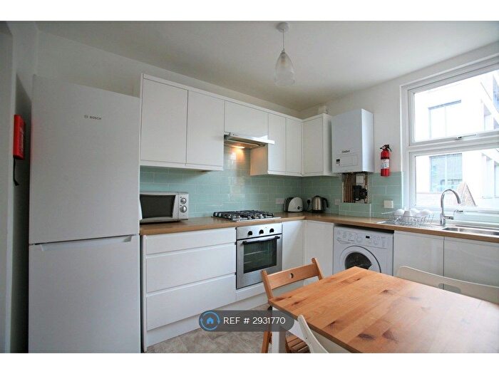 4 Bedroom Flat To Rent In Camden, London, NW1