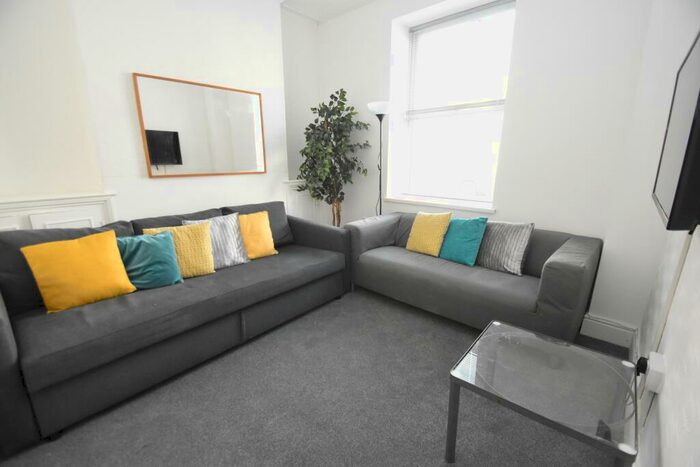 6 Bedroom House To Rent In Minny Street, Cathays, Cardiff, CF24