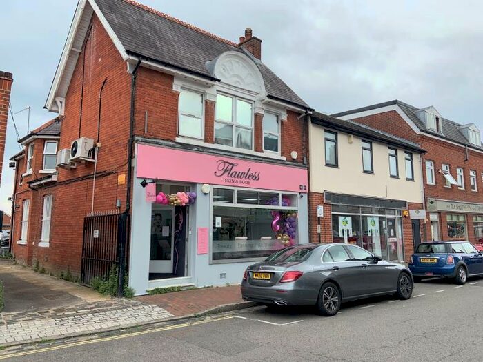 1 Bedroom Flat To Rent In North Camp, GU14