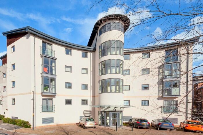 2 Bedroom Flat To Rent In Pasteur Drive, Swindon, Wiltshire, SN1