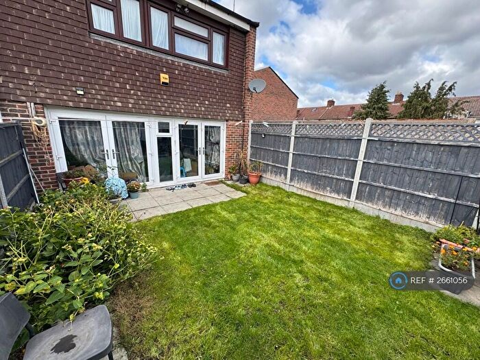 3 Bedroom End Of Terrace House To Rent In Claridge Road, Essex, RM8