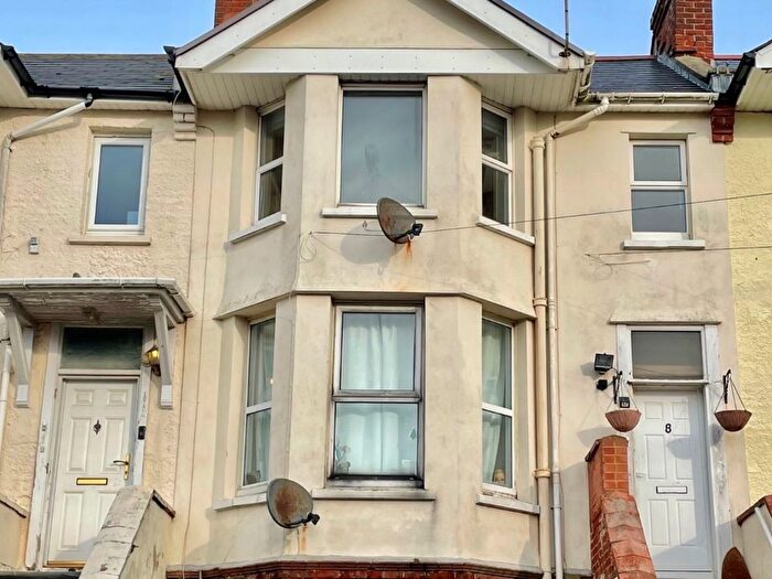 2 Bedroom Flat For Sale In Flat The Parade, Belle Vue Road, Bournemouth, Dorset, BH6