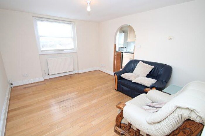 1 Bedroom Flat To Rent In Park Lane, Croydon, CR0