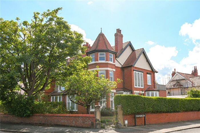 4 Bedroom Flat For Sale In Birkenhead Road, Meols, Wirral, CH47