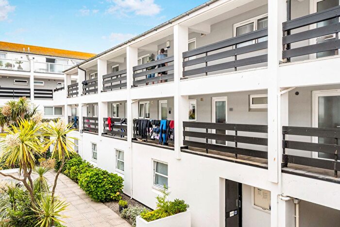 1 Bedroom Flat For Sale In St. Nicholas Court, St. Ives, Cornwall, TR26