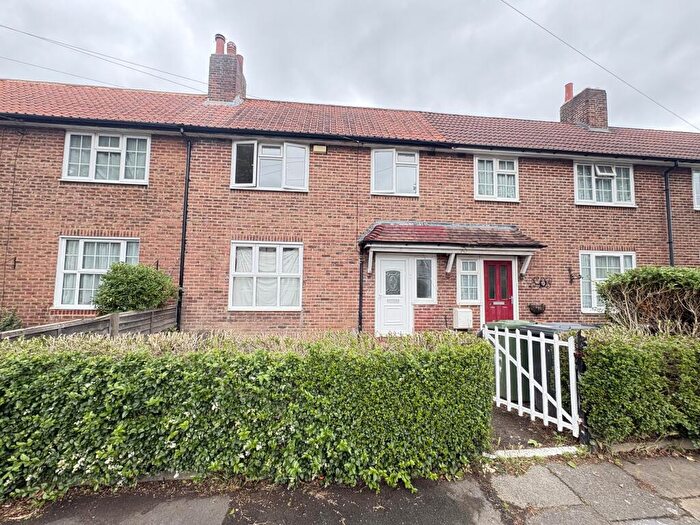 3 Bedroom House To Rent In Old Bromley Road, BR1