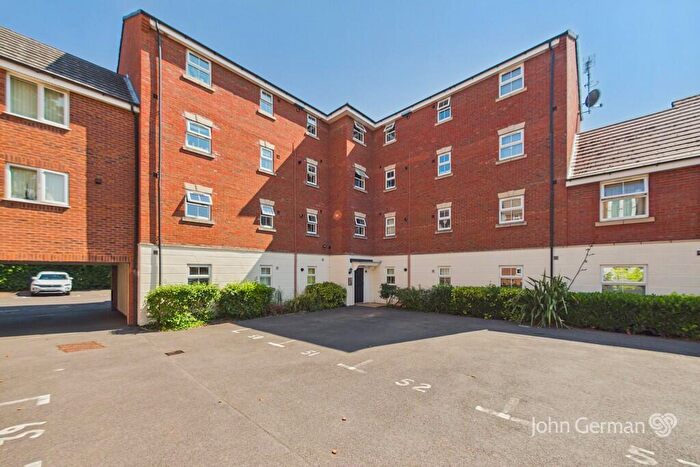 2 Bedroom Flat For Sale In Walnut Gardens, East Leake, LE12