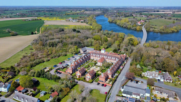 3 Bedroom Semi-Detached House For Sale In Samford Court, Lemons Hill, IP9