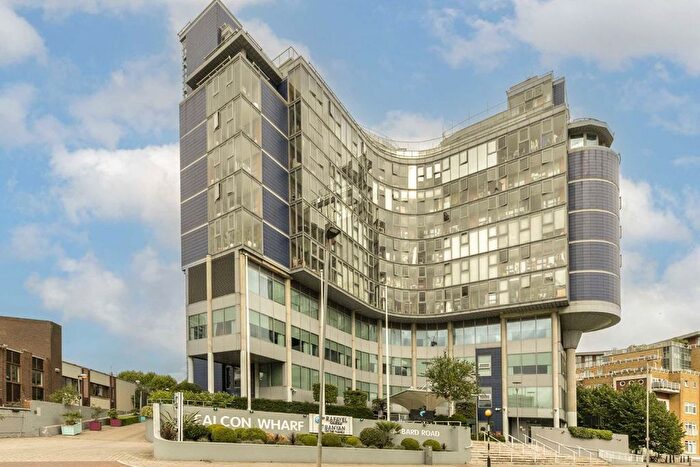 2 Bedroom Flat To Rent In Lombard Road, Battersea, SW11