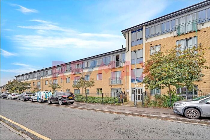 2 Bedroom Flat For Sale In The Fanshawe, Gale Street, Dagenham, RM9