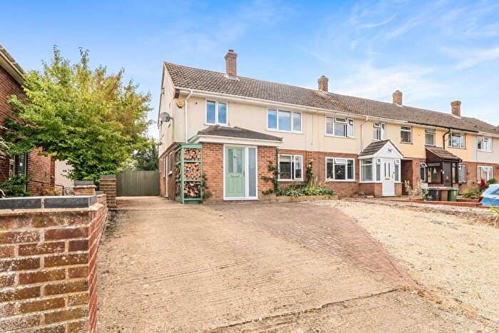 3 Bedroom End Of Terrace House For Sale In Stockham Way, Wantage, OX12