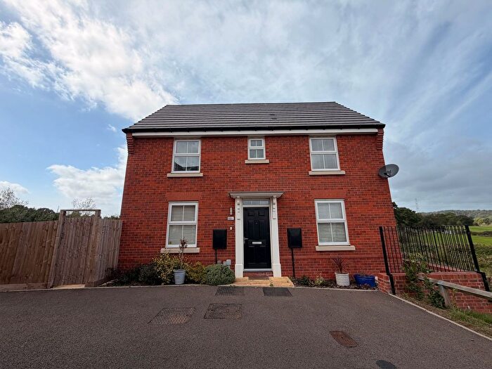 3 Bedroom Detached House To Rent In Worthing Grove, Tamworth, B78