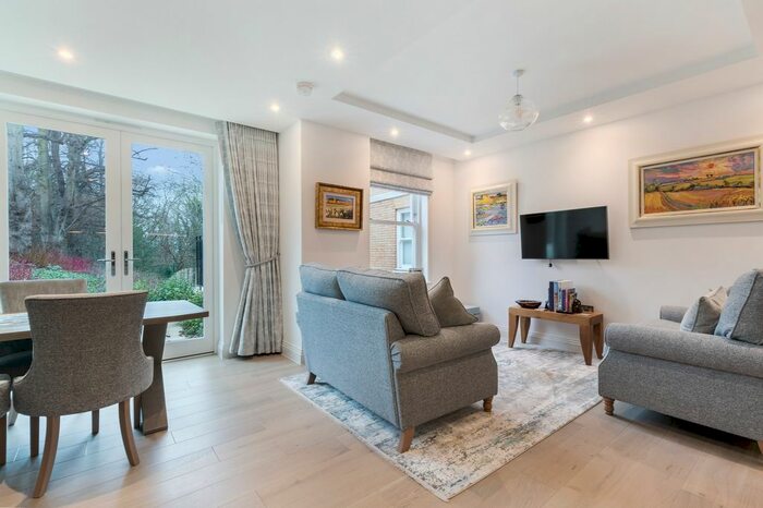 1 Bedroom Flat To Rent In Atkinson Close, London, SW20