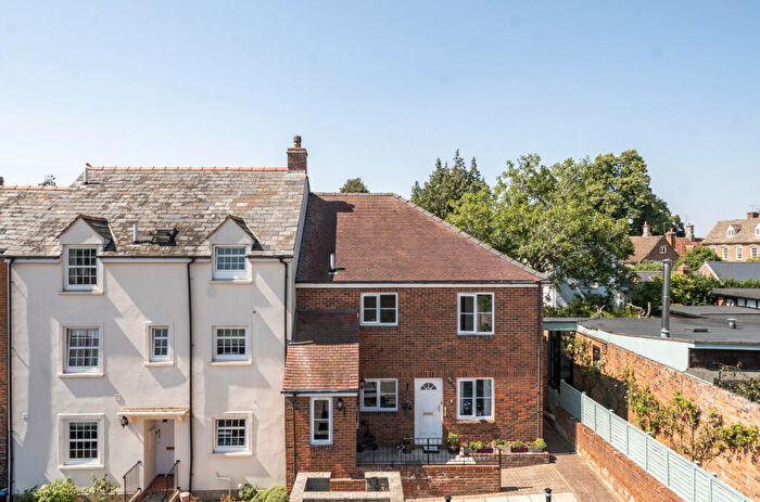 2 Bedroom Apartment For Sale In Church Street, Faringdon, Oxfordshire, SN7