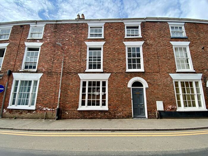 3 Bedroom Town House For Sale In Albert Street, Holbeach, PE12