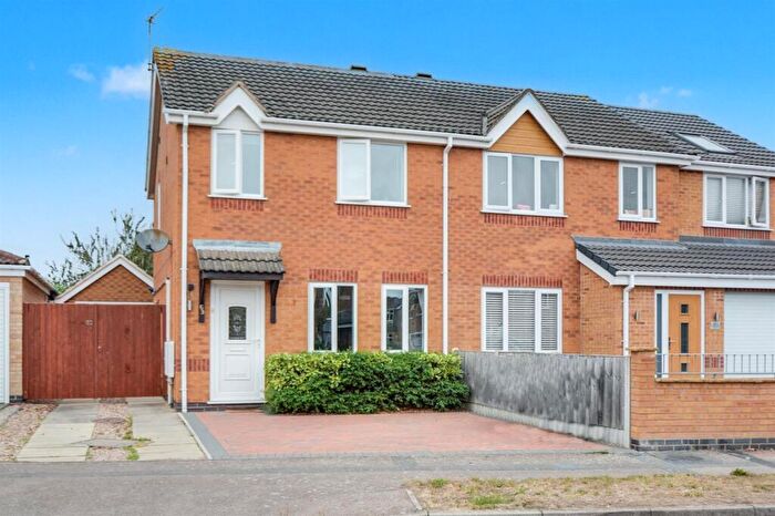 3 Bedroom Semi-Detached House For Sale In Bosworth Way, Long Eaton, NG10